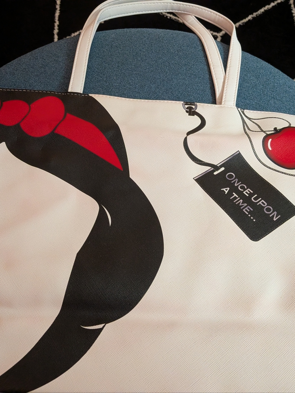 Fab NY Disney Princess Once Upon A Time Snow White Tote With Defects
